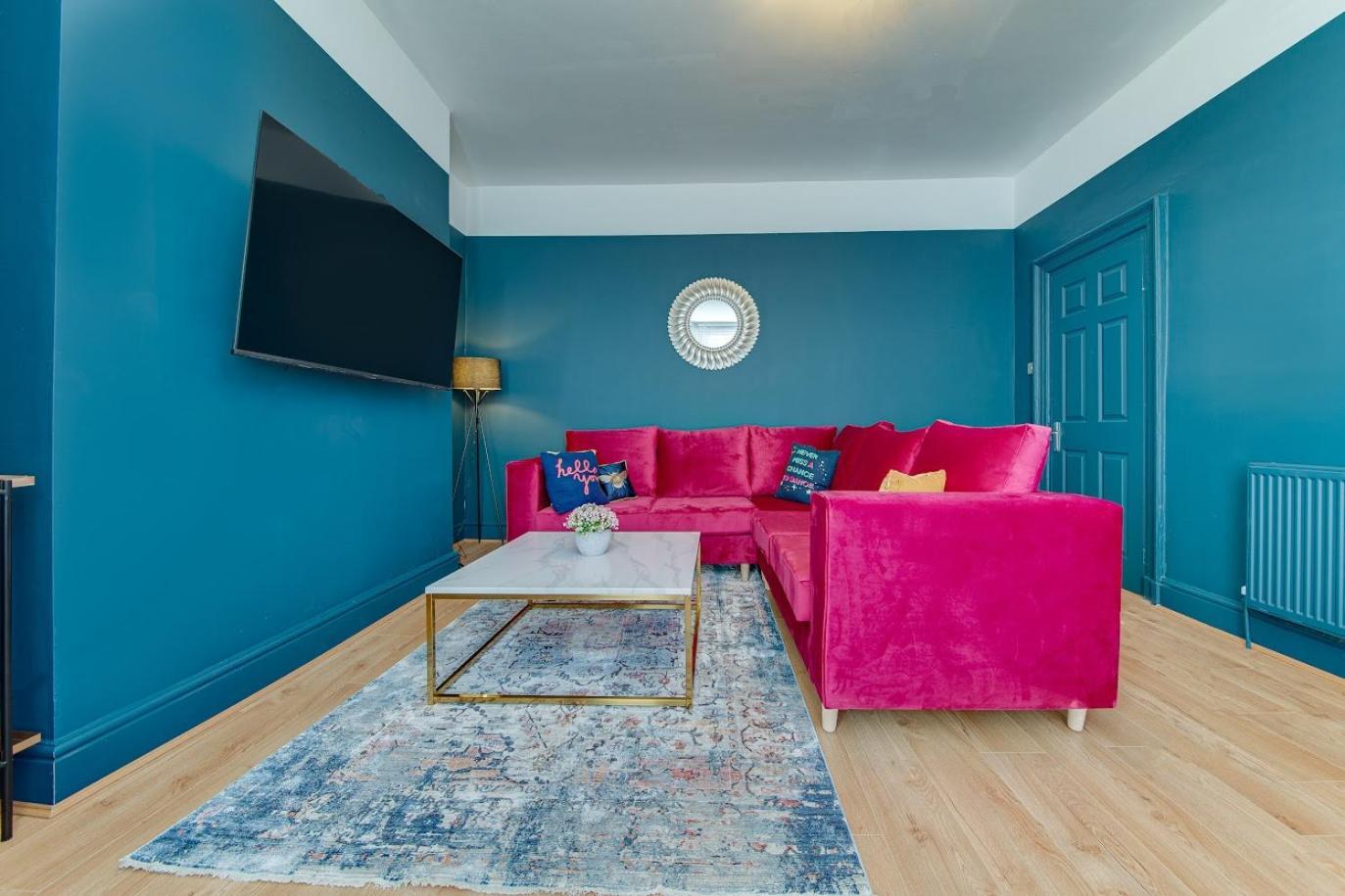 The Rockfield By Serene Stylish 6br Near Anfield With Bar Parking Virgin Media And Fast Wifi 4* Liverpool
