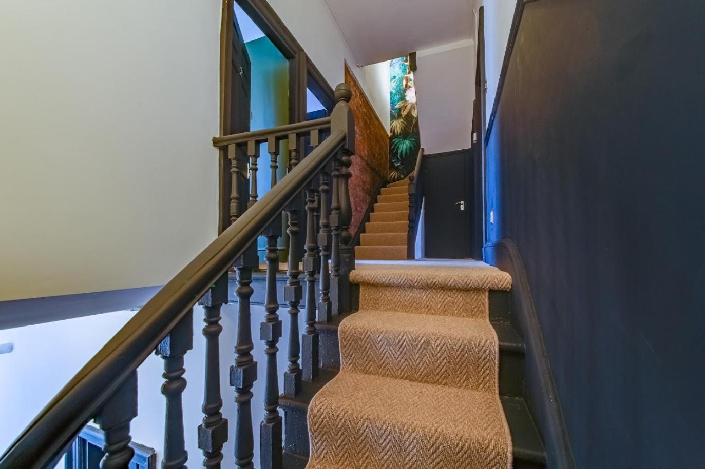 The Rockfield By Serene Stylish 6br Near Anfield With Bar Parking Virgin Media And Fast Wifi Guest house 4*